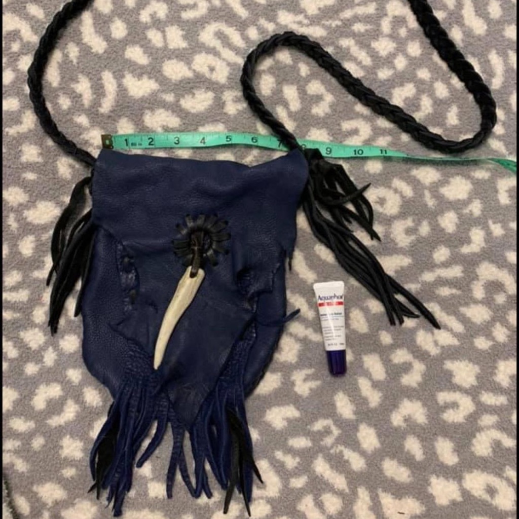 Jimmi Wz Navy & Black Leather Small Crossbody